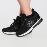 "Enea - Zapatillas Confort 2025" can be rewritten as "Enea - Zapatillas Cómodas 2025".