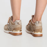 "Enea - Zapatillas Confort 2025" can be rewritten as "Enea - Zapatillas Cómodas 2025".