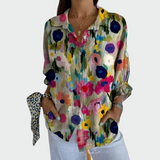 Camisa moderna con diseño floral