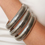 Pulsera con diseño estriado