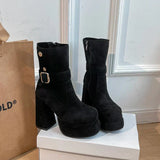 Amália - Urban style boots with personality and confidence