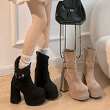 Amália - Urban style boots with personality and confidence