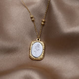 Collar de Rosa 'Kruchy Miłość'