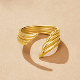 Anillo de Oro con Ala de Ángel