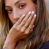 Anillo de oro con flor de margarita