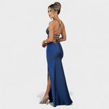 Elena - Vestido de satén en azul medianoche