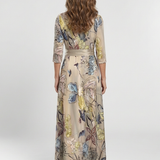 Caroline | Vestido maxi de flores con mangas tres cuartos y diseño envolvente