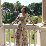 Caroline | Vestido maxi de flores con mangas tres cuartos y diseño envolvente