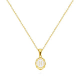 Collar vintage de oro con letra