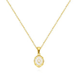 Collar vintage de oro con letra