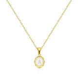 Collar vintage de oro con letra