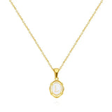 Collar vintage de oro con letra