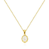 Collar vintage de oro con letra