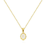 Collar vintage de oro con letra