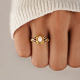 Anillo de perlas real de época