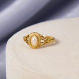 Anillo de perlas real de época